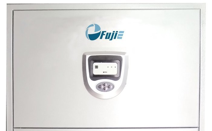 Bảng điều khiển và màn hình hiển thị của máy hút ẩm Fujie HM-500