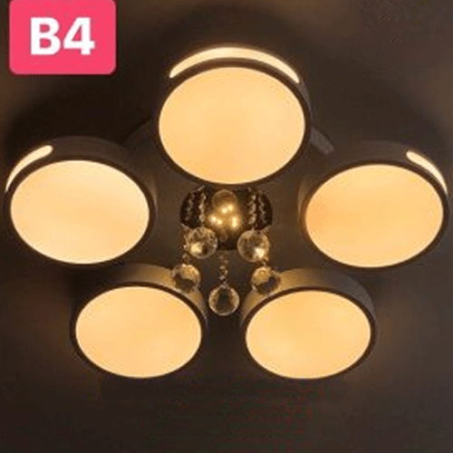 Đèn trần trang trí B4 có 5 bóng đèn led trang trí thêm pha lê ở giữa vô cùng sang trọng